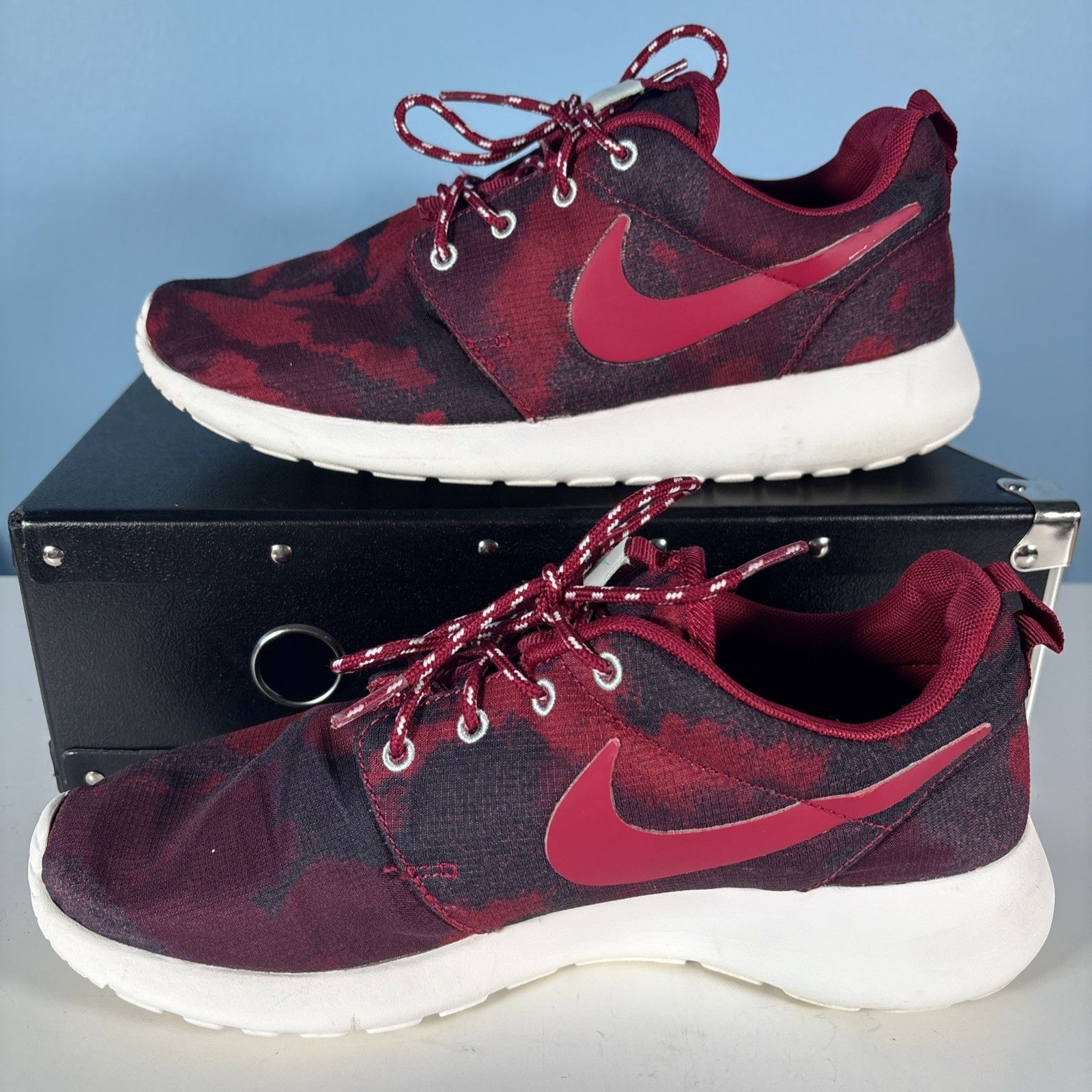 Nike Roshe Fusion Red Camo Lightweight Running Sneakers (Women’s Size 7.5) Shoes